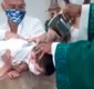 
                  Vídeo de batismo de menino baiano viraliza nas redes sociais
