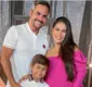 
                  Simone e Kaká Diniz presenteiam filho de 7 anos com quadriciclo