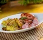 
                  Linguiça toscana com batata ao forno é receita fácil e gostosa