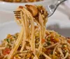 Jantar rápido: aprenda a receita de espaguete picante com ervas