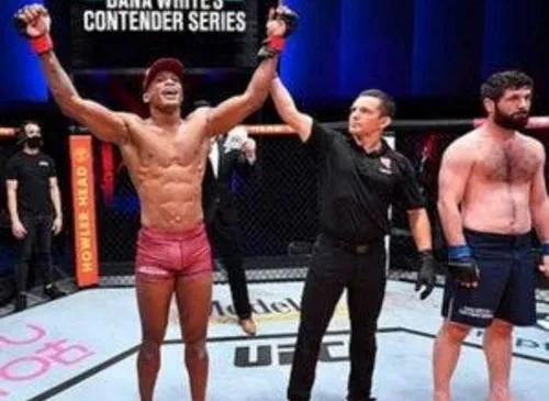 Malhadinho vence luta contra russo e assina contrato com UFC