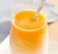 
                  Aprenda incrível receita de smoothie de laranja, manga e cenoura