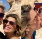 
                  Flávia Alessandra e Otaviano Costa dão beijo de cinema no Egito