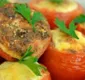
                  Almoço saudável: aprenda a fazer tomate recheado com ricota