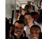 
                  Jogadores brasileiros embarcam em trem após fuga às pressas