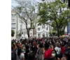 Professores estaduais fazem ato na Praça da Piedade