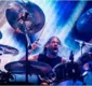 
                  Baterista do Foo Fighters, Taylor Hawkins, morre aos 50 anos