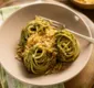 
                  Com 3 ingredientes: aprenda a fazer espaguete ao pesto