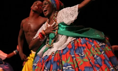 
				
					Balé Folclórico da Bahia faz sua reestreia nos palcos na sexta-feira (29)
				
				