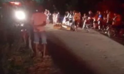 
				
					Ciclista morre após cair de ponte com mais de 6 metros de altura em Barreiras
				
				