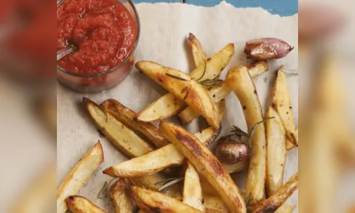 
				
					Acompanhamento perfeito: aprenda receita de batata assada com ketchup caseiro
				
				