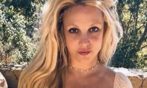 
				
					Após anunciar gravidez, Britney Spears se despede das redes sociais: 'Vou entrar em hiato'
				
				