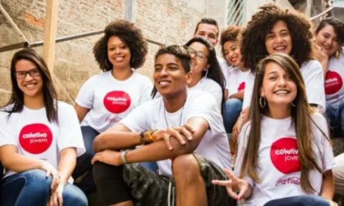 
				
					Instituto Coca-Cola Brasil abre mais de 2 mil vagas para capacitação de jovens ao primeiro emprego na Bahia
				
				