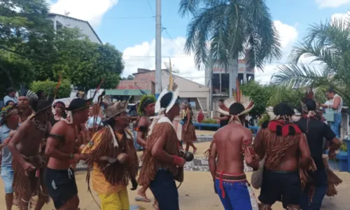 
				
					Indígenas Pataxós Hã-Hã-Hães protestam contra violência de policiais no sul da Bahia
				
				