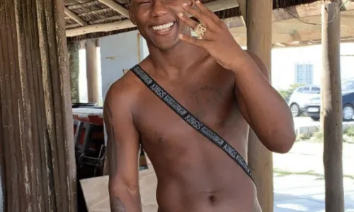 
				
					Ex-participante de 'A Ilha', tem suposto nude vazado e web: 'Tatuagem entrega'
				
				