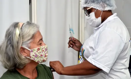 
				
					Covid-19: Prefeitura de Salvador inicia a vacinação de 4ª dose para pessoas com 69 anos ou mais
				
				