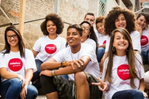 
				
					Instituto Coca-Cola Brasil abre mais de 2 mil vagas para capacitação de jovens ao primeiro emprego na Bahia
				
				