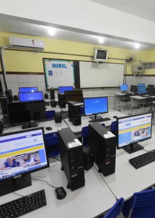 
				
					EJA Profissionalizante oferece capacitação para 2,1 mil alunos da rede municipal; veja como participar
				
				