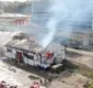 
                  Bombeiros apagam fogo e controlam incêndio no galpão da Codeba
