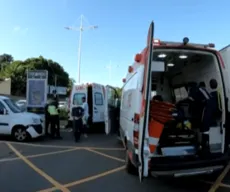 Idosa é atropelada após colisão entre moto e carro na Av. Pinto de Aguiar, em Salvador