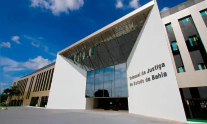 
		Justiça determina suspensão imediata da greve dos professores da rede municipal de Salvador