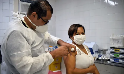 
				
					Confira os postos de vacinação contra Covid-19 em Salvador para segunda (30)
				
				