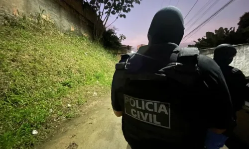 
				
					Homem suspeito de estuprar menina de 14 anos é preso na Bahia
				
				