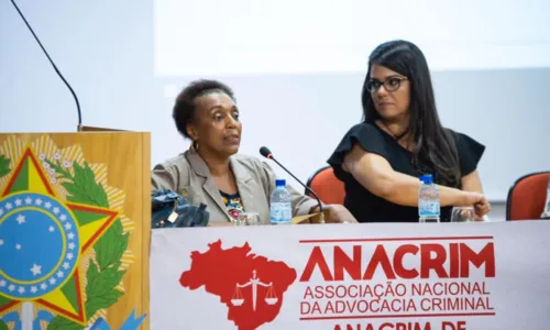 
				
					‘Figurar a lista mostra o quão racista é nosso sistema’, diz Vera Lúcia Santana, advogada e 1ª mulher negra indicada para o TSE
				
				