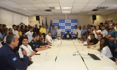 
				
					Plano de carreira da Guarda Civil de Salvador é sancionada pela Prefeitura
				
				