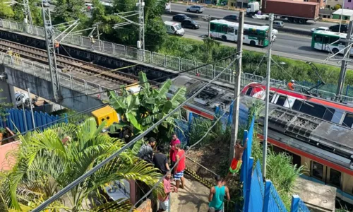 
				
					FOTOS: veja imagens do acidente entre o trem do metrô de Salvador e caminhão rebocador
				
				