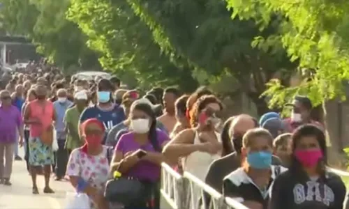 
				
					Feira Cidadã em Barreiras tem longa fila para atendimento de saúde gratuito
				
				