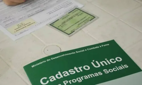 
				
					PF faz operações contra estudantes suspeitos de fraude no CadÚnico
				
				