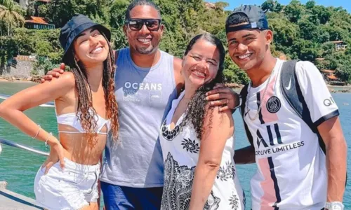
				
					Tiago Souza estreia show de stand up em Salvador após esgotar ingressos em 3 minutos: 'Nem acreditei'
				
				