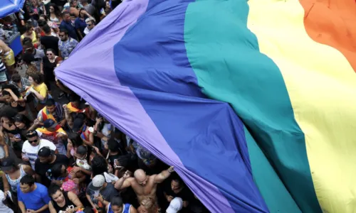 
				
					IBGE divulga 1º levantamento sobre homossexuais e bissexuais no Brasil
				
				