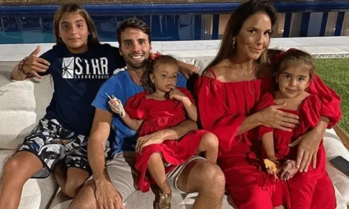 
				
					Em preparação para show especial, Ivete Sangalo faz malhação em família
				
				