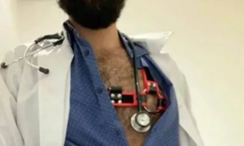 
				
					Médico que publicava vídeos de sexo com pacientes no consultório é alvo de investigação do CRM-DF
				
				