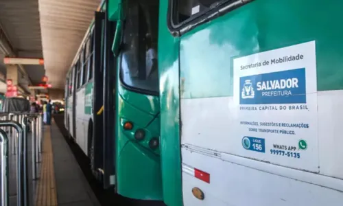 
				
					Tarifa de ônibus de Salvador é reajustada para R$ 4,90; veja detalhe
				
				