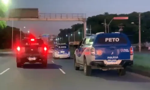 
				
					Polícias Civil e Militar realizam mega operação contra crime organizado em Salvador
				
				