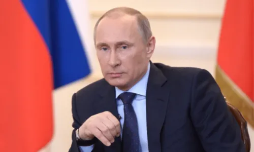 
				
					Putin vai enviar 'alerta apocalíptico' ao Ocidente, diz agência
				
				