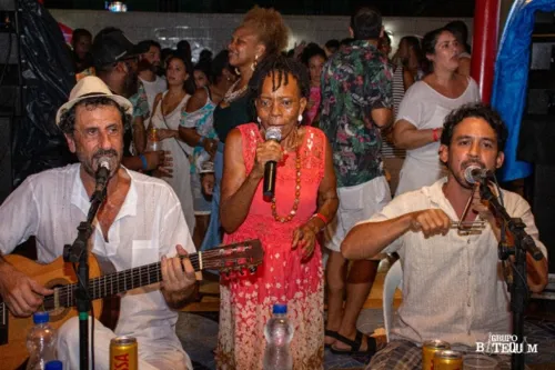 
				
					Grupo Botequim realiza roda de samba no Pelourinho na sexta-feira (20)
				
				