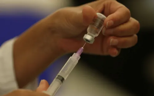 
				
					Ministério lança ação de vacinação em cidades fronteiriças
				
				