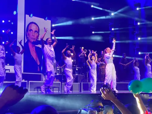 
				
					FOTOS: veja imagens do show dos 50 anos de Ivete Sangalo em Juazeiro
				
				