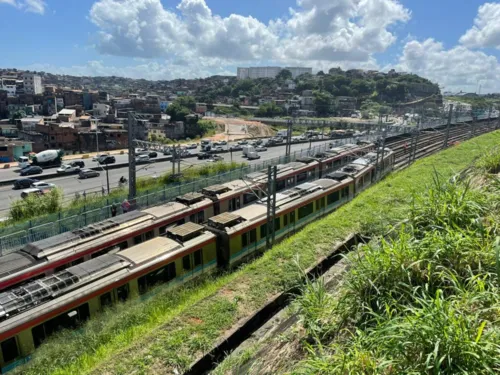 
				
					FOTOS: veja imagens do acidente entre o trem do metrô de Salvador e caminhão rebocador
				
				