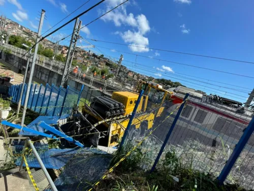 
				
					FOTOS: veja imagens do acidente entre o trem do metrô de Salvador e caminhão rebocador
				
				