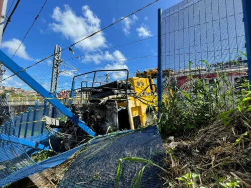 
				
					FOTOS: veja imagens do acidente entre o trem do metrô de Salvador e caminhão rebocador
				
				