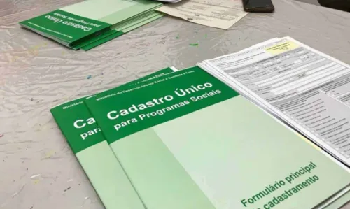 
				
					Bahia tem 3 cidades com mais de 90% da população do CadÚnico em situação de pobreza e extrema pobreza
				
				