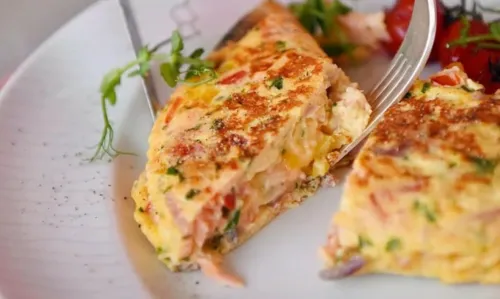 
				
					Pensando em economizar gás? Aprenda a fazer omelete de micro-ondas para o almoço
				
				