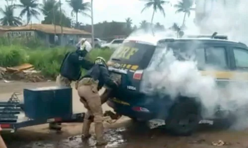 
				
					Polícia Federal instaura inquérito para apurar morte de homem asfixiado em viatura no estado de Sergipe
				
				