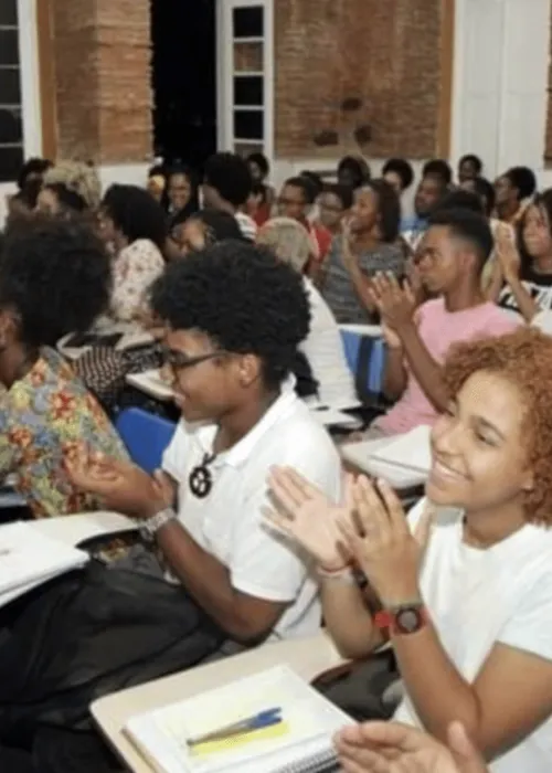 
				
					Inscrições para pré-vestibular de instituto cultural encerram nesta quinta (5)
				
				