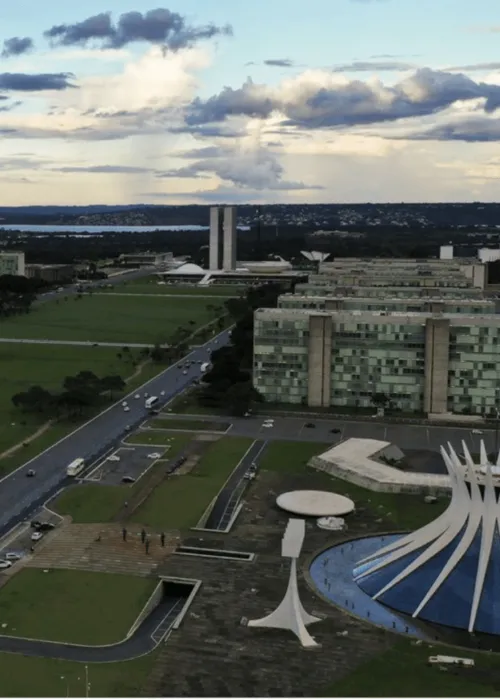 
				
					Instrução estabelece retorno de servidores a trabalho presencial
				
				